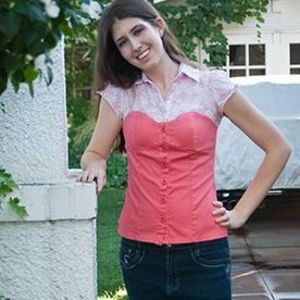 Meet your Posher, Carly